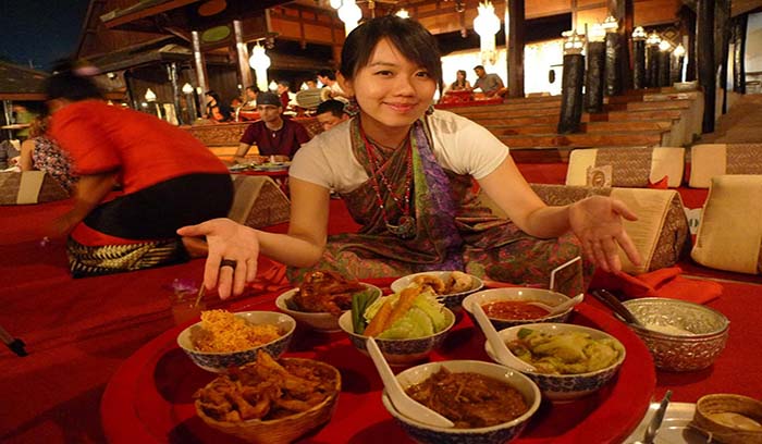 غذای سنتی چیانگ مای - تور تایلند